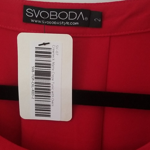 🌲Red crepe top - Picture 2 of 8